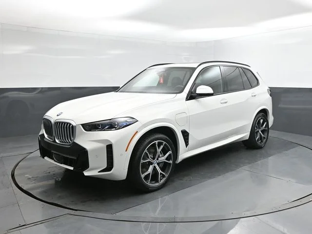 2026 BMW X5 xDrive50e's photo