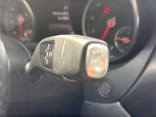 Used 2019 White Mercedes-Benz GLA 250 image 26