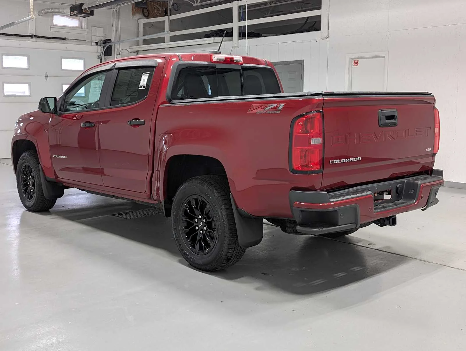 Used 2021 Cherry Red Tintcoat Chevrolet 4WD Z71 image 11