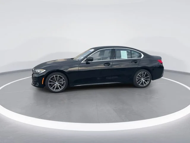 Used 2019 Black BMW 330i image 4