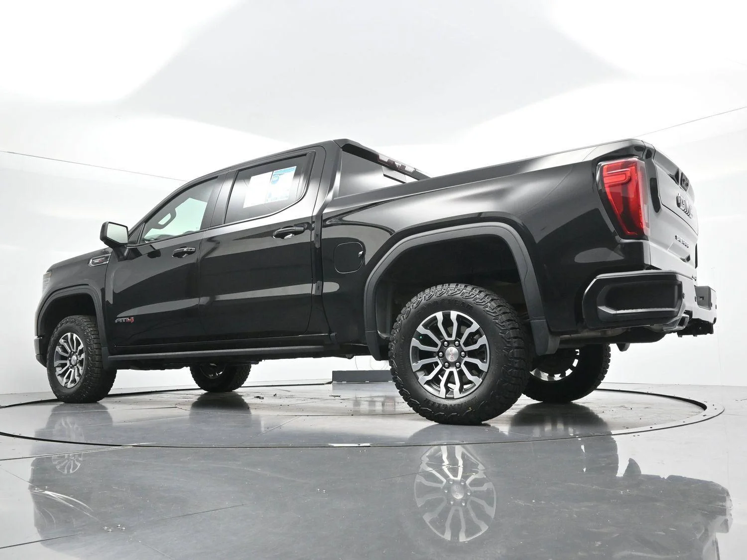 Used 2023 Onyx Black GMC AT4 image 51