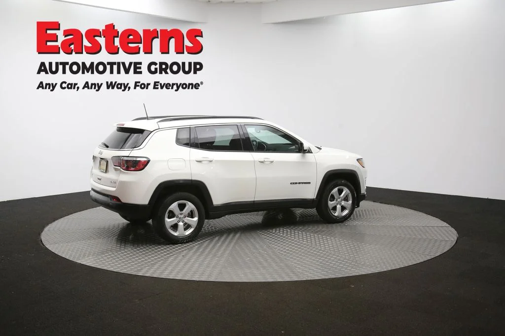 Used 2019 White Jeep Latitude image 42