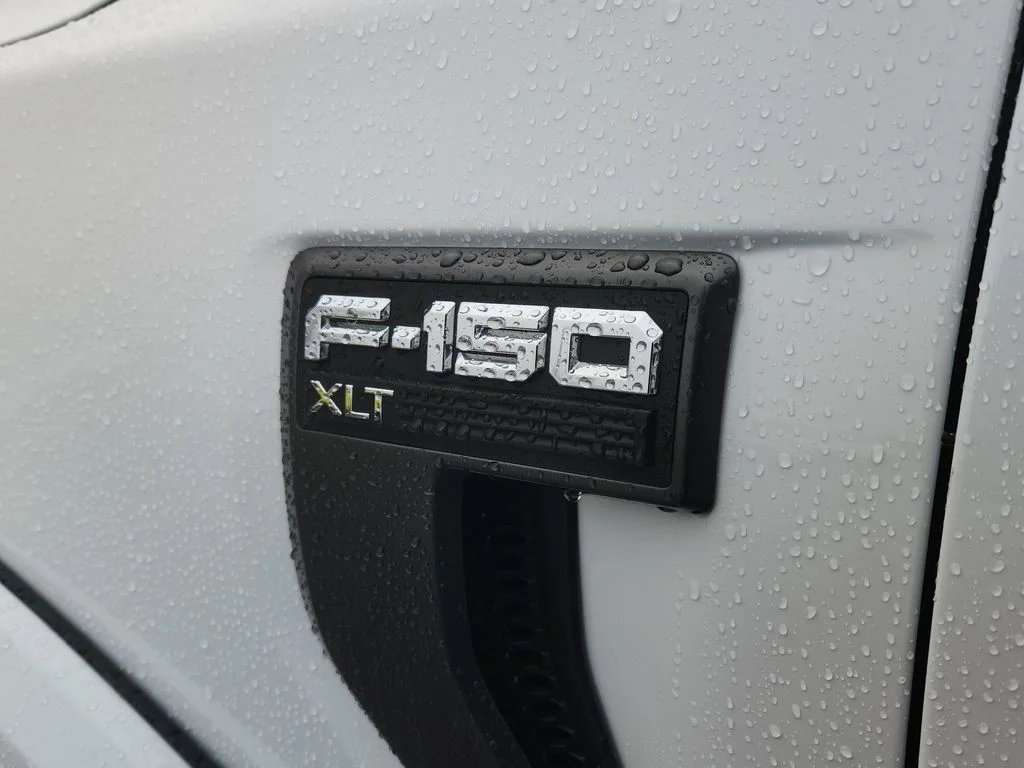 Used 2023 White Ford XLT image 20