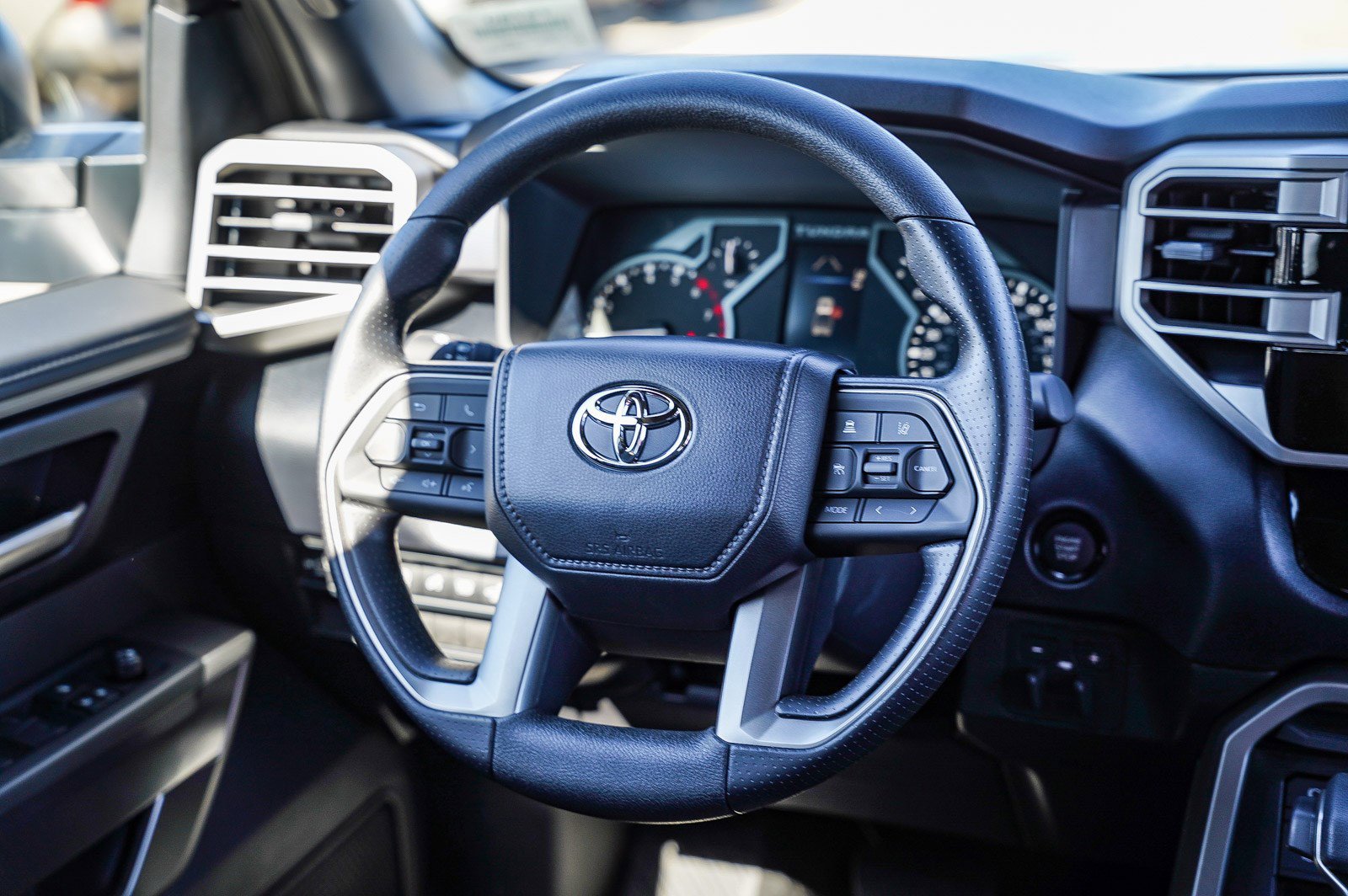 2026 Toyota Tundra SR5 - Photo 18