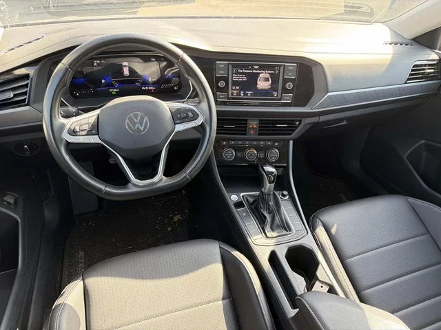 Certified Used 2023 Gray Volkswagen 1.5T SE image 6