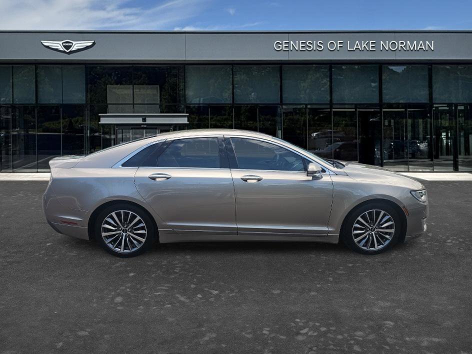 Used 2018 Mocha Metallic Lincoln Select image 4
