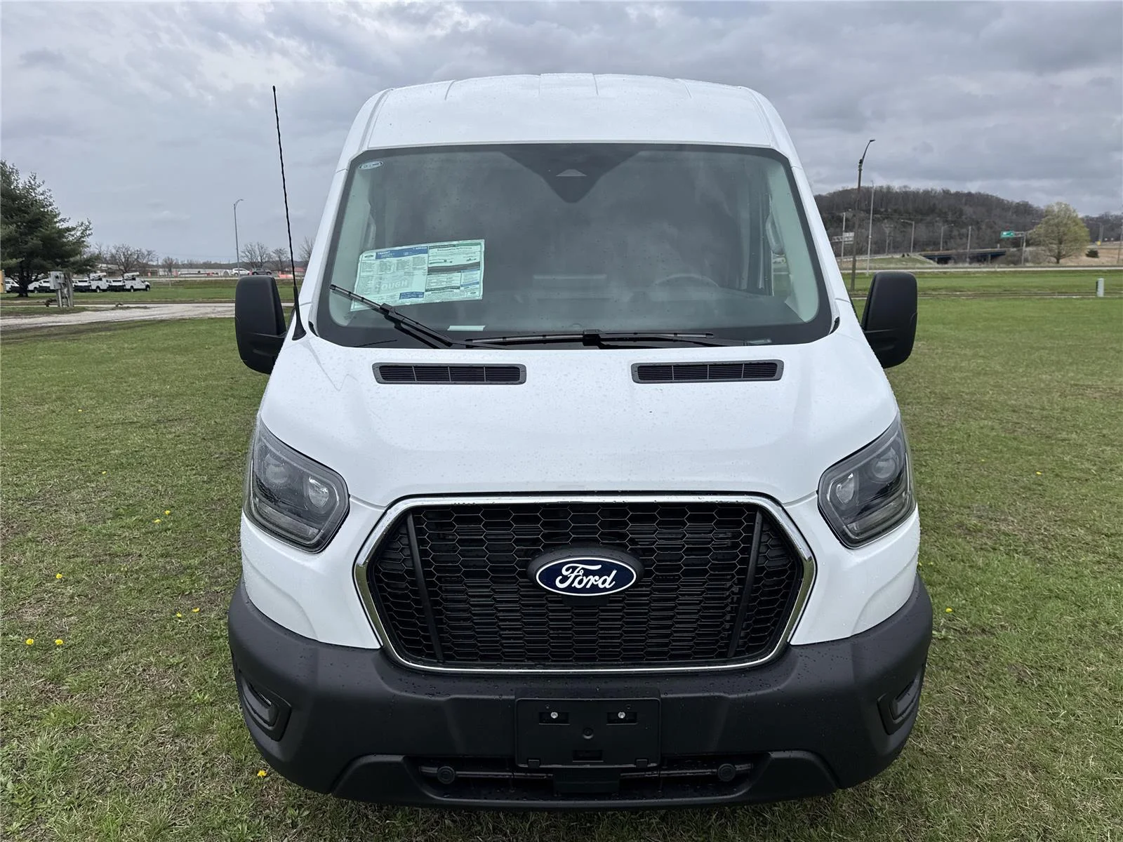 New 2026 Oxford White Ford Base image 9