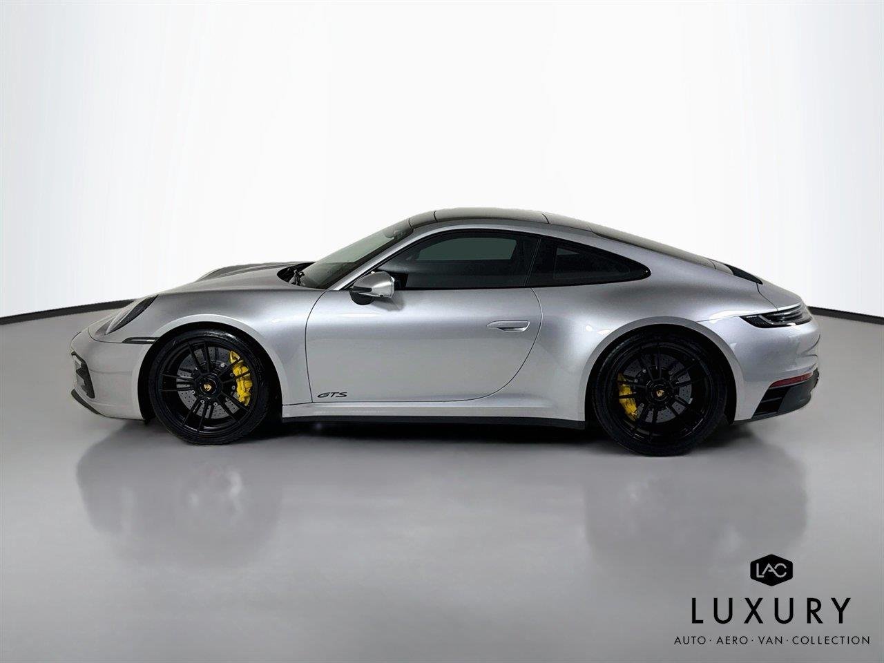 Used 2024 GT Silver Metallic Porsche Carrera GTS | Ceramic Brakes | Ventilated Seats | Only 4K Miles image 8