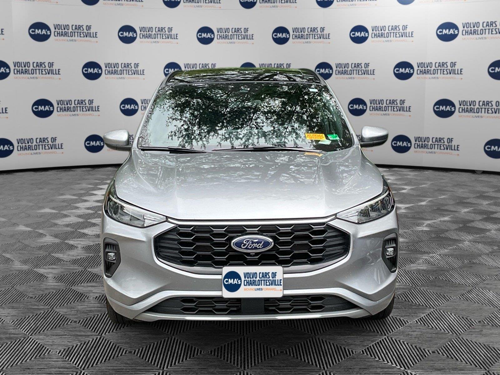 Used 2024 Iconic Silver Ford ST-Line Select image 3