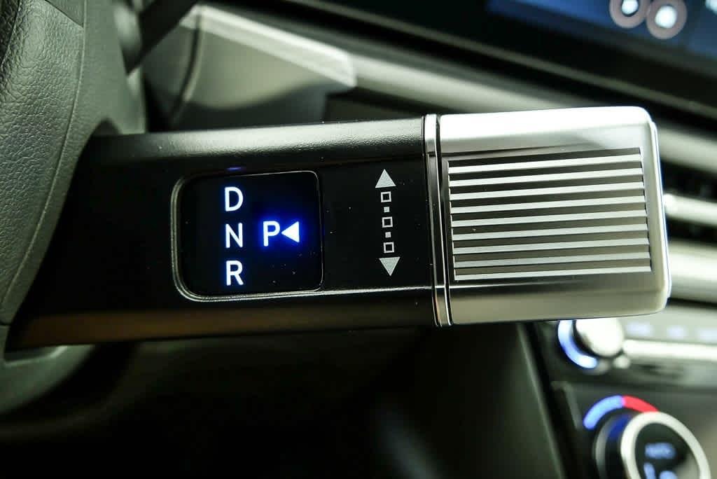 New 2026 Shimmering Silver Hyundai SE image 62