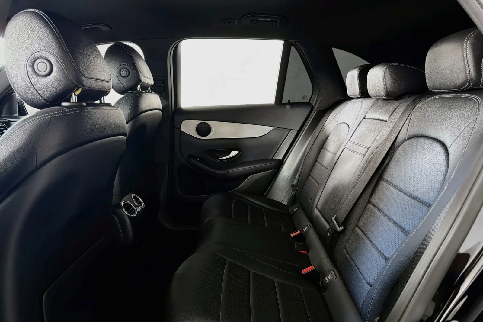 Used 2021 Black Mercedes-Benz 300 image 7