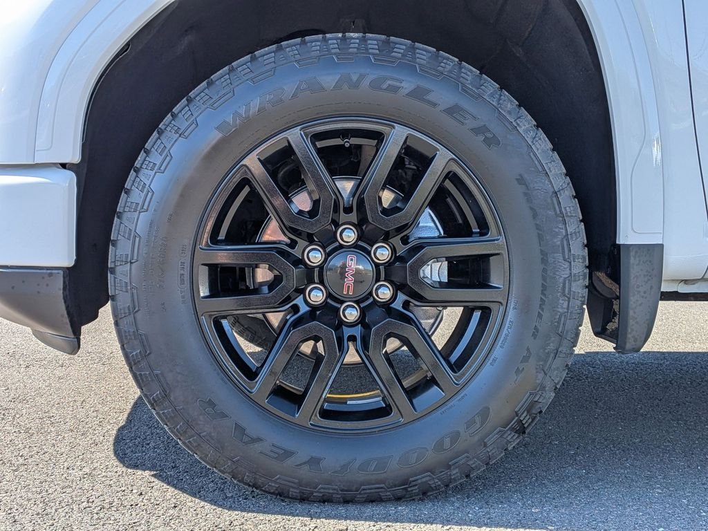 New 2026 Summit White GMC Elevation image 25
