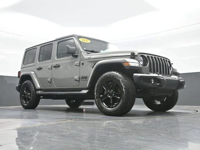 Used 2021 Gray Jeep Unlimited Sahara Altitude image 23