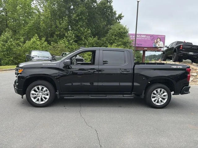 Used 2025 Black Chevrolet Custom image 10