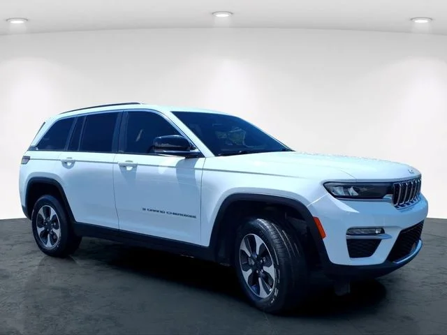 Used 2024 White Jeep 4xe image 5