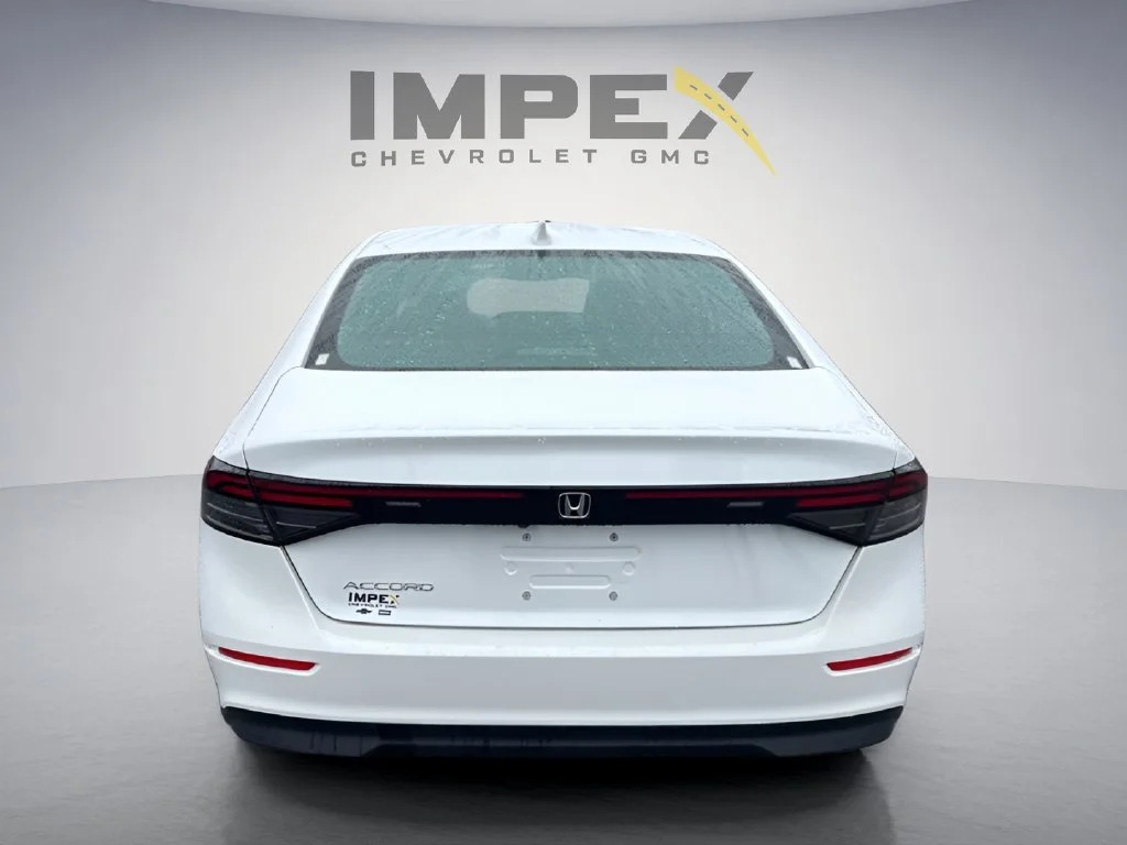 Used 2024 White Honda LX image 4