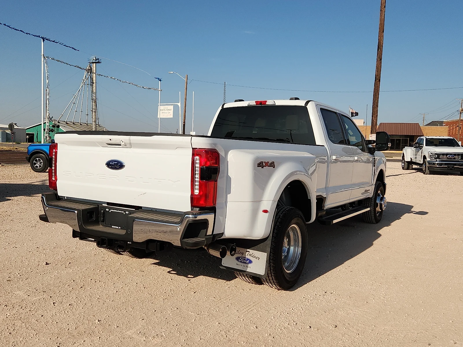 New 2026 Oxford White Ford Lariat image 7