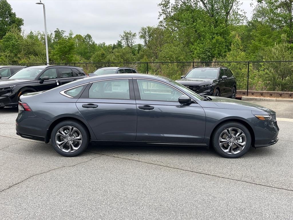 New 2026 Meteorite Gray Metallic Honda EX-L image 3
