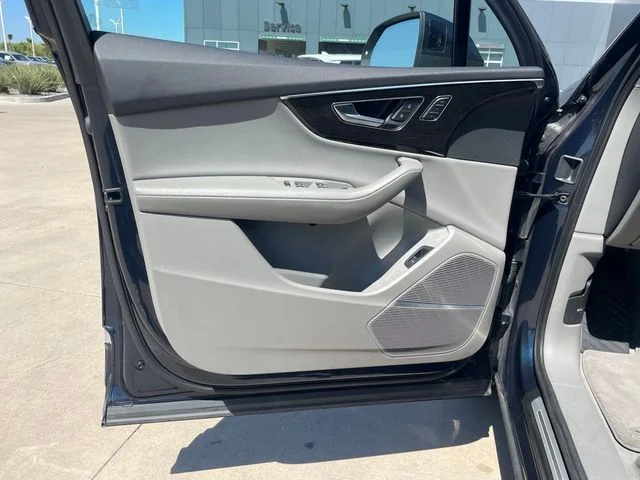 Used 2023  Audi 55 Premium Plus image 14
