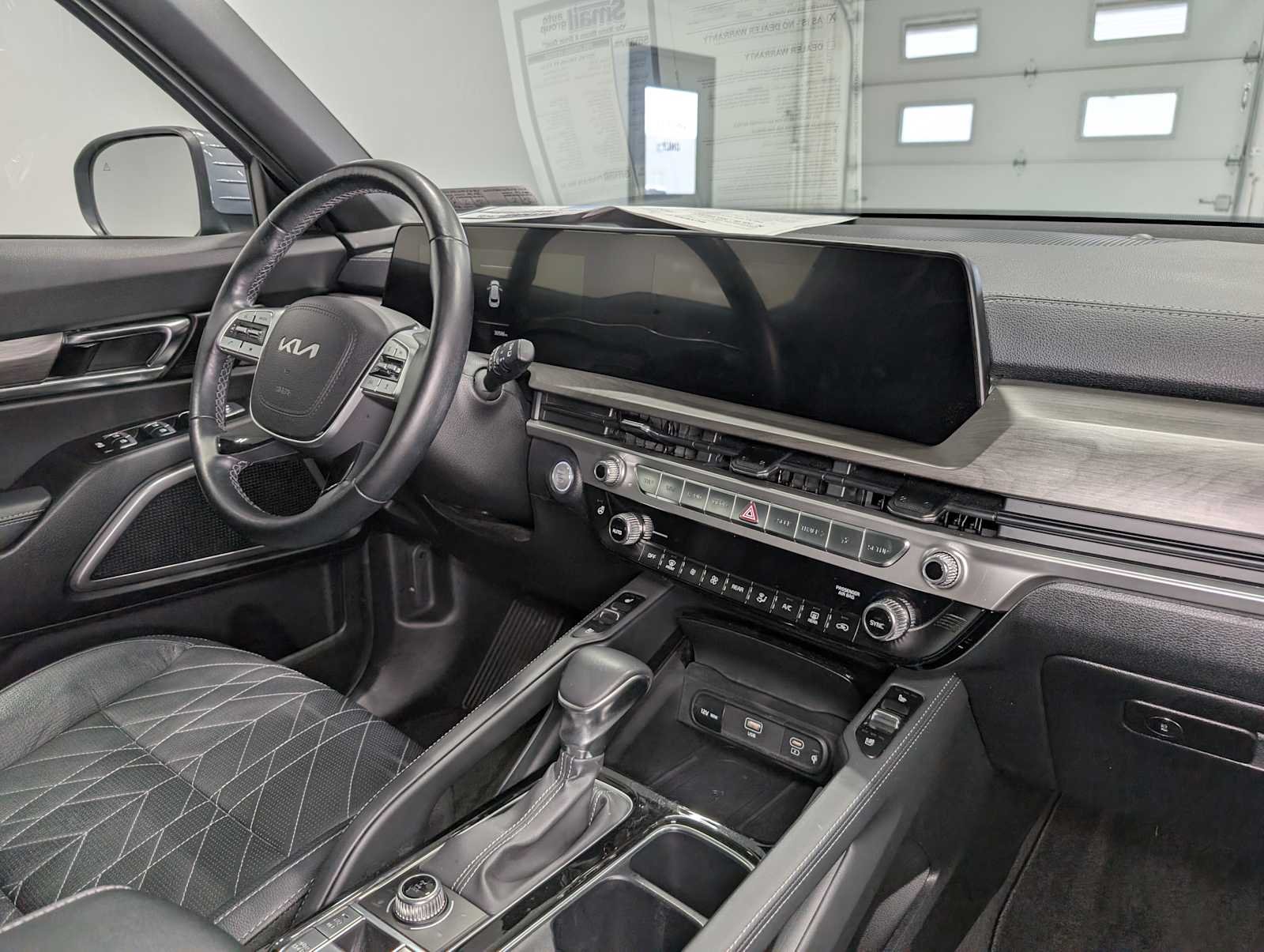 Used 2023 Everlasting Silver Kia EX X-Line image 46