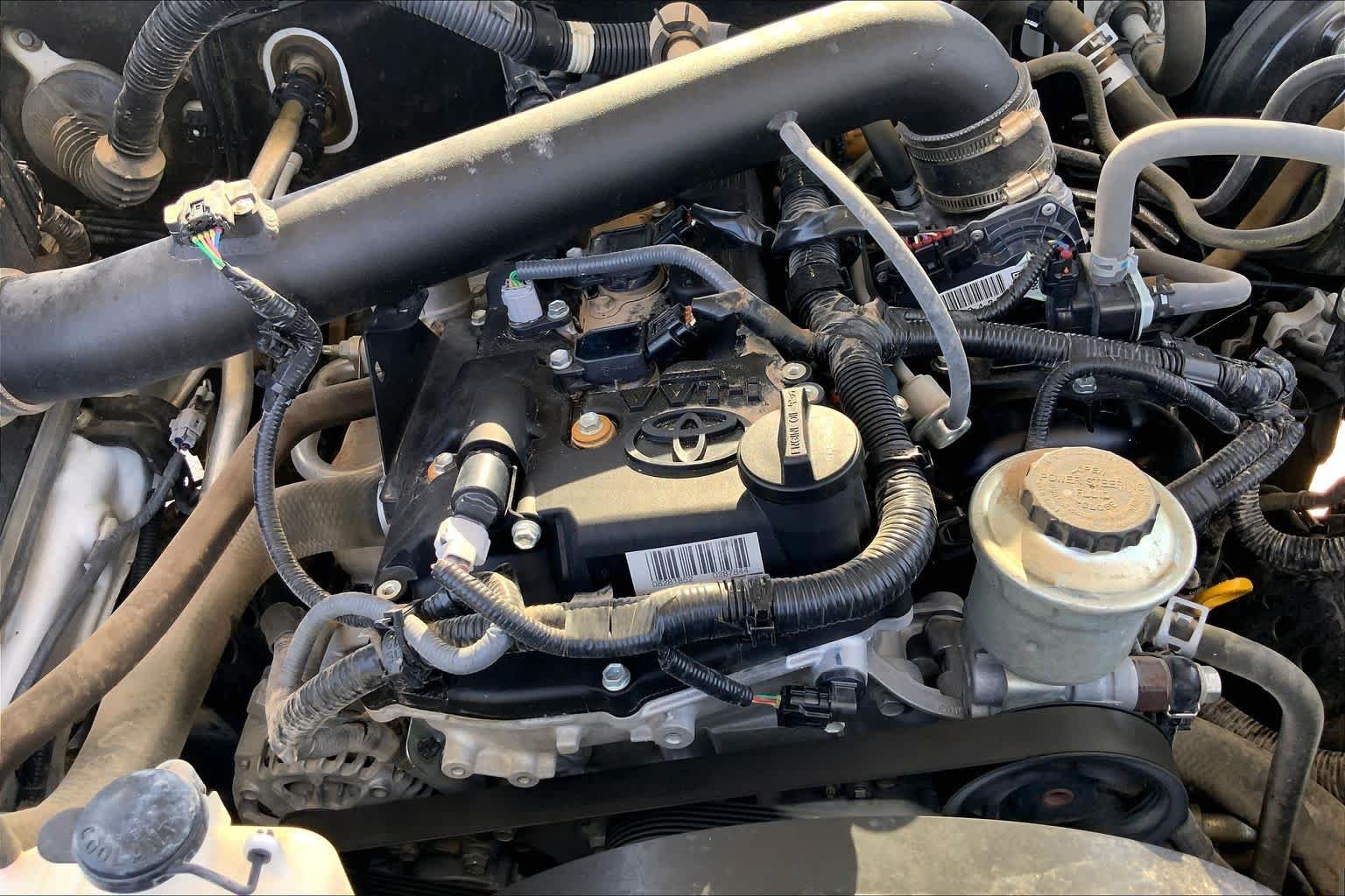 Used 2021 Super White Toyota SR5 image 33
