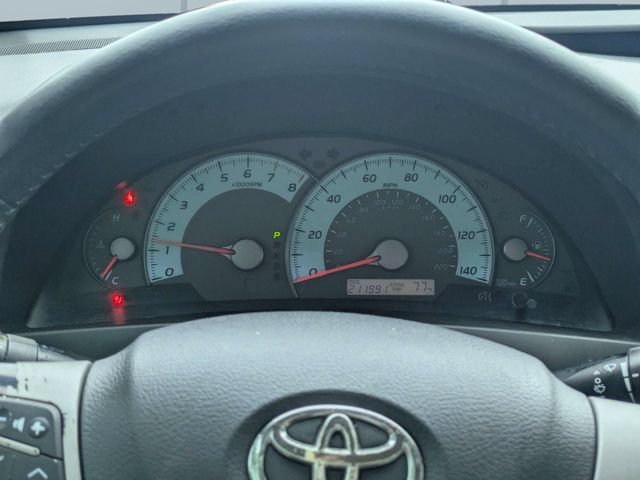 Used 2010  Toyota LE image 27