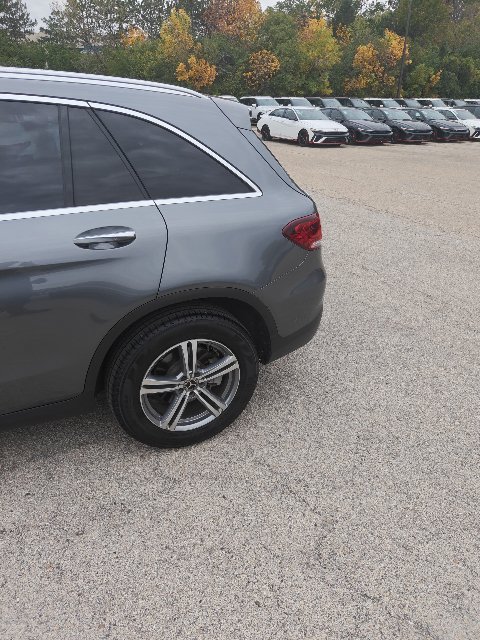2021 Mercedes-Benz GLC GLC300 - Photo 11