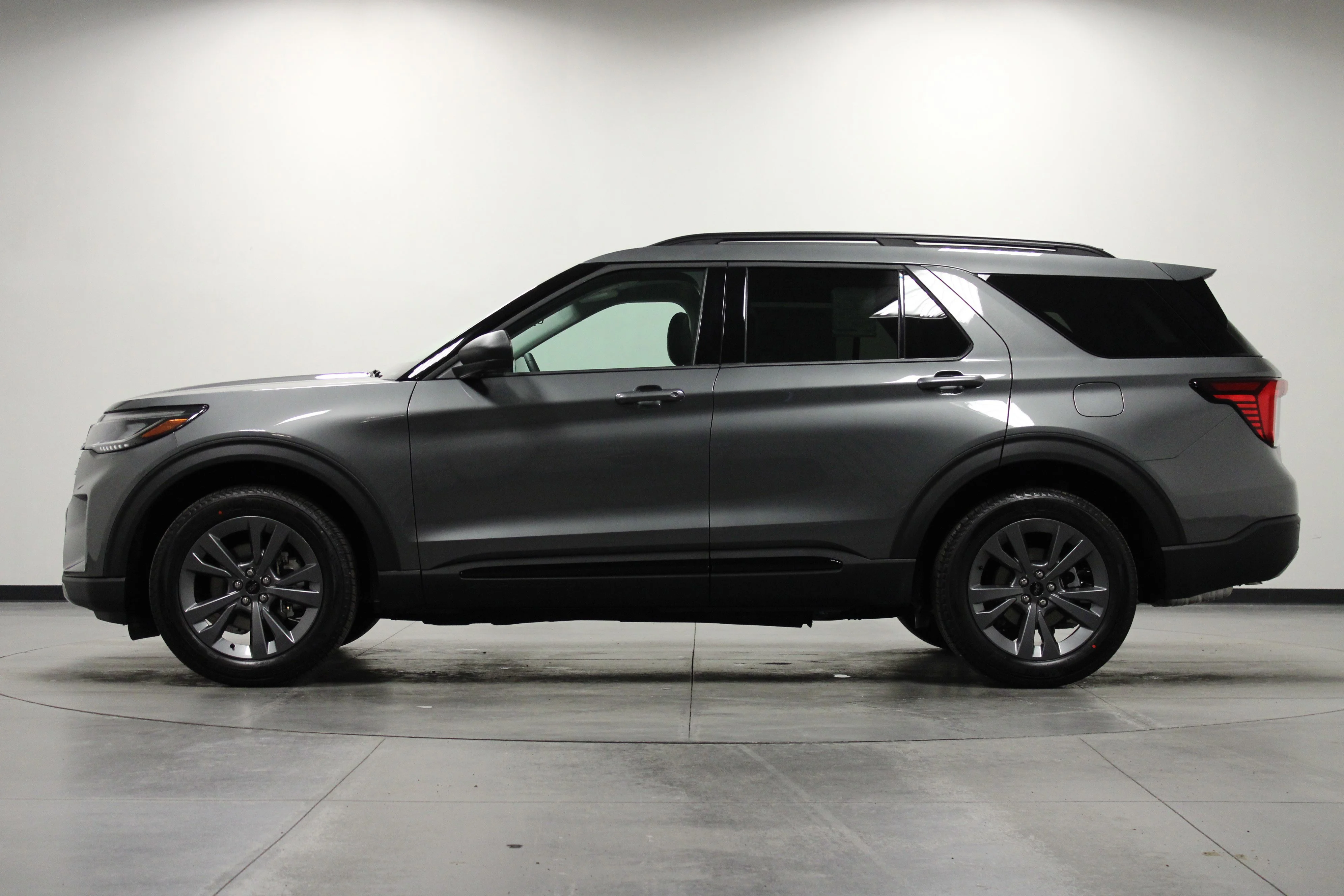 New 2026 Carbonized Gray Metallic Ford Active image 7