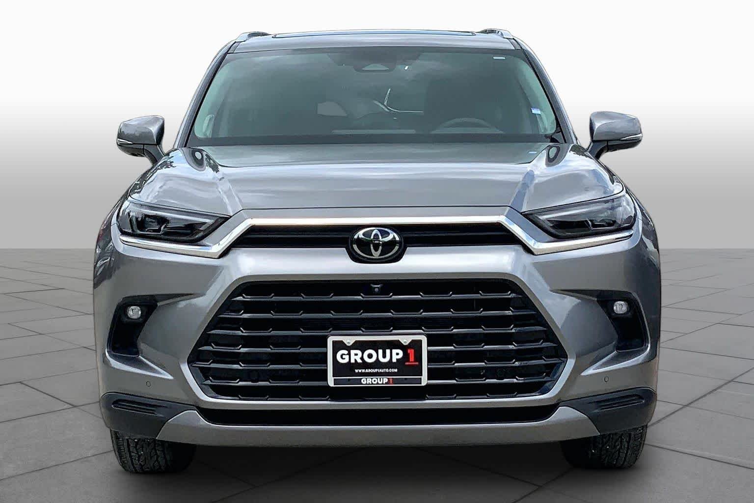 Used 2025 Heavy Metal Toyota Hybrid Limited image 4