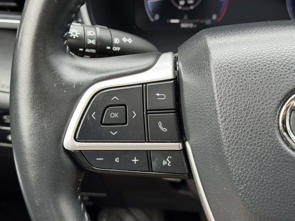 Used 2023 Beige Toyota Platinum image 11