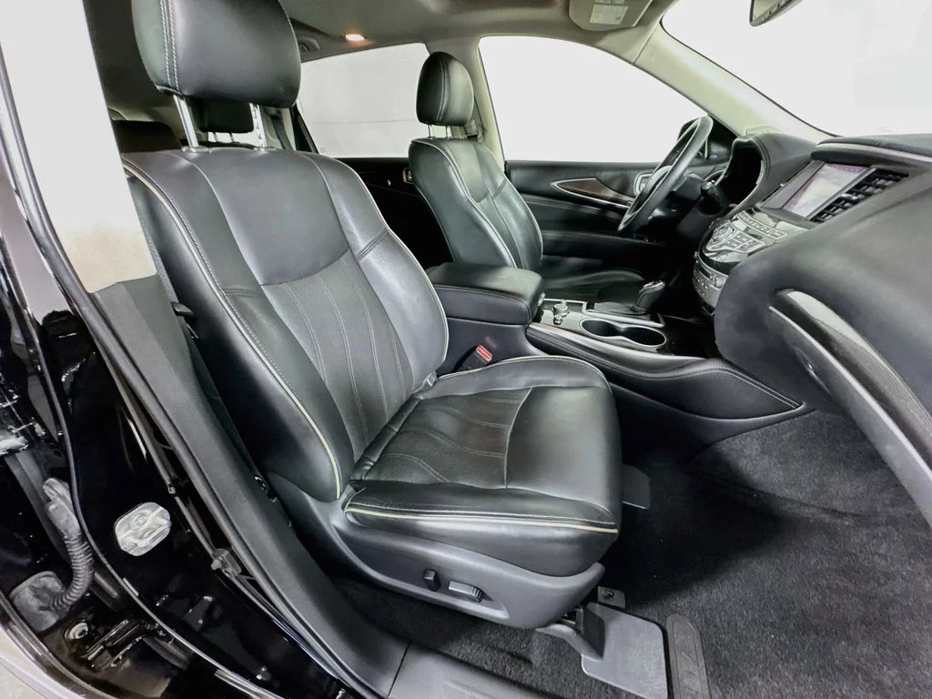Used 2019 Black INFINITI LUXE image 38