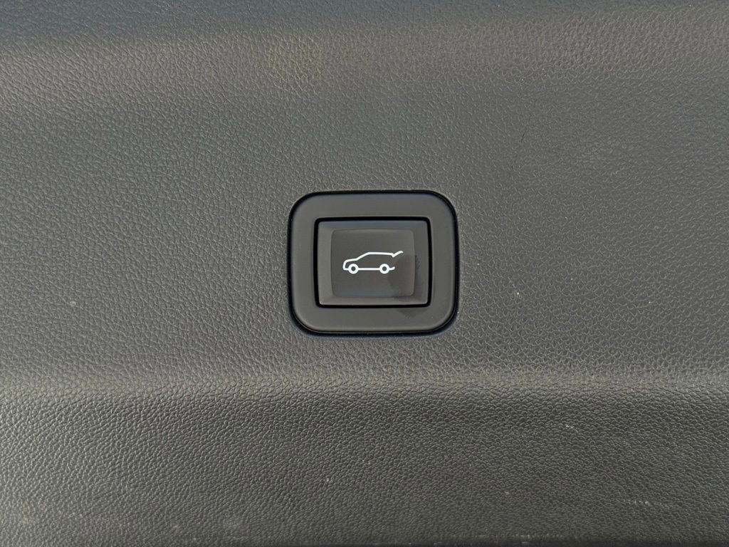 2024 Chevrolet Suburban Premier - Photo 17