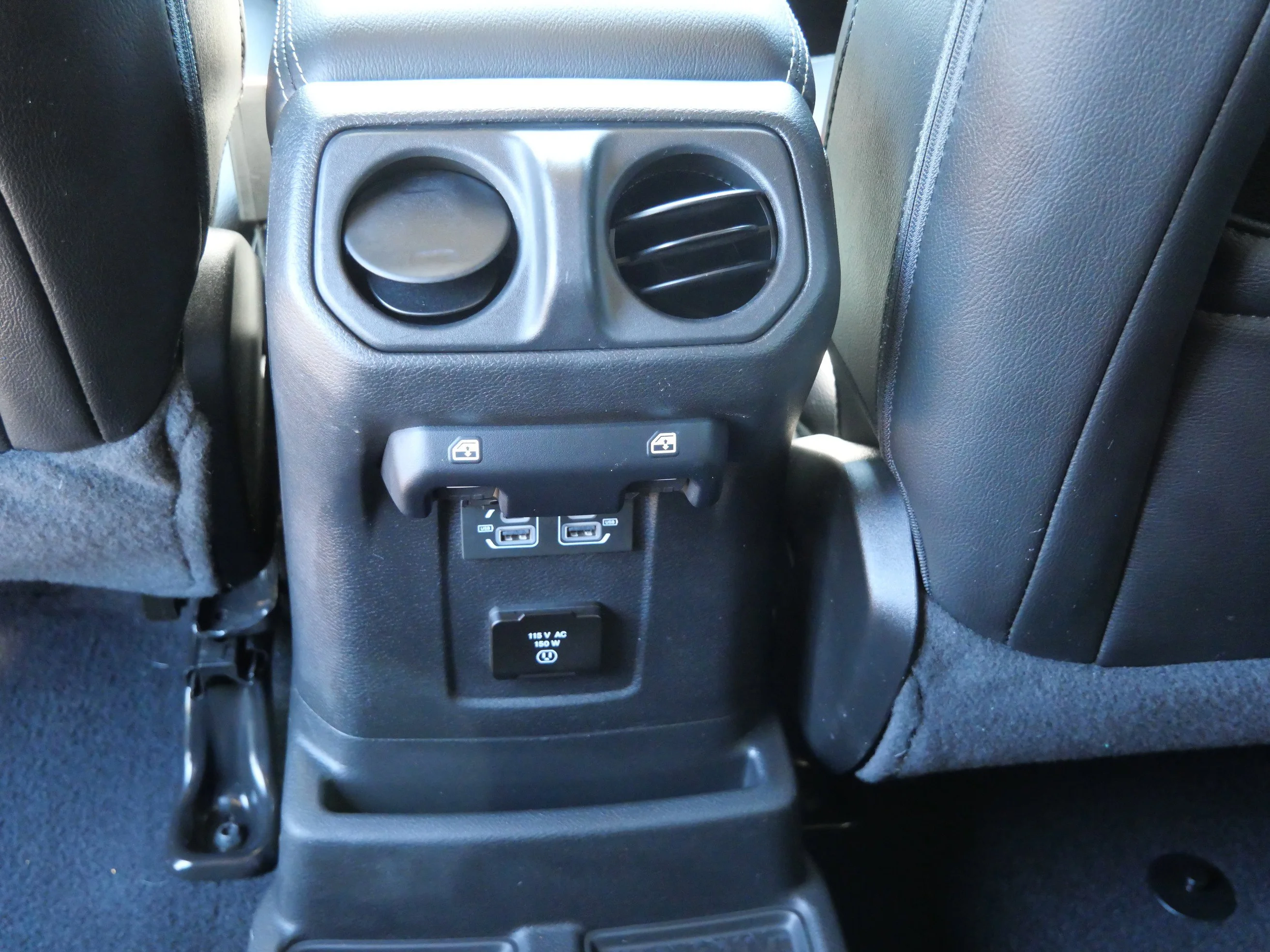 Certified Used 2022 Black Clearcoat Jeep Unlimited Sahara image 15