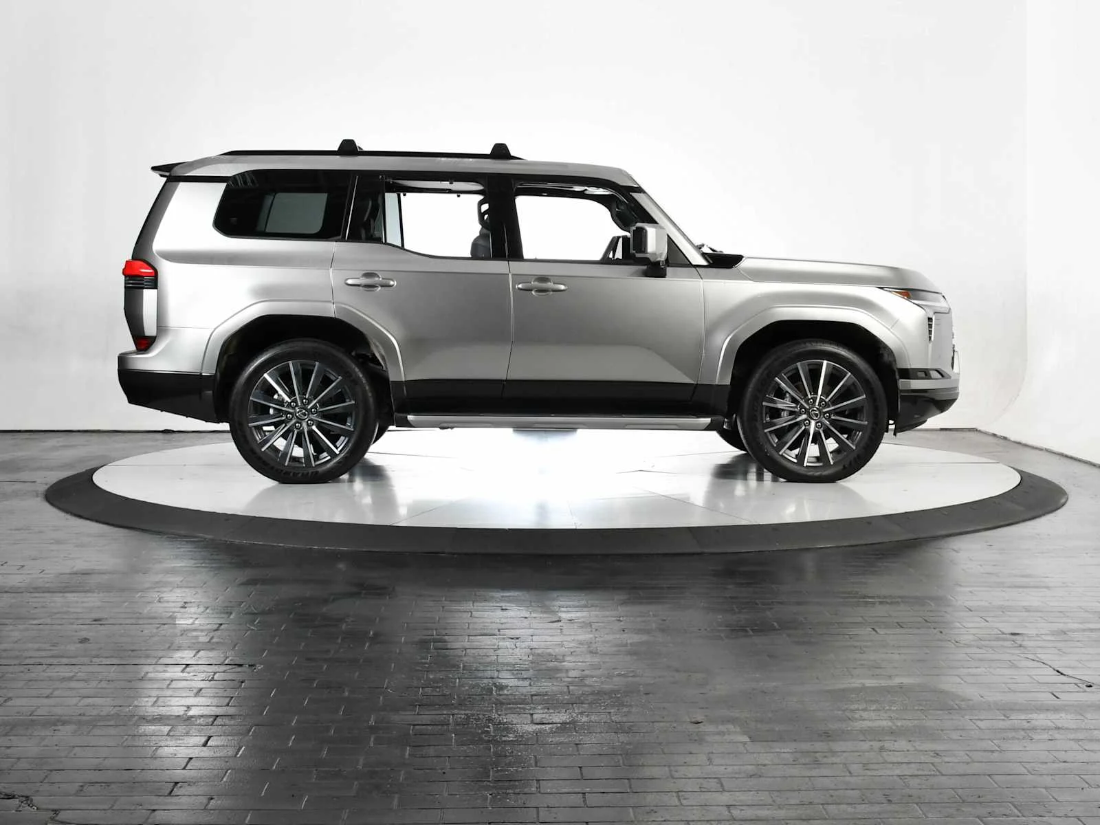 Certified Used 2024 ATOMIC SILVER Lexus Luxury image 6