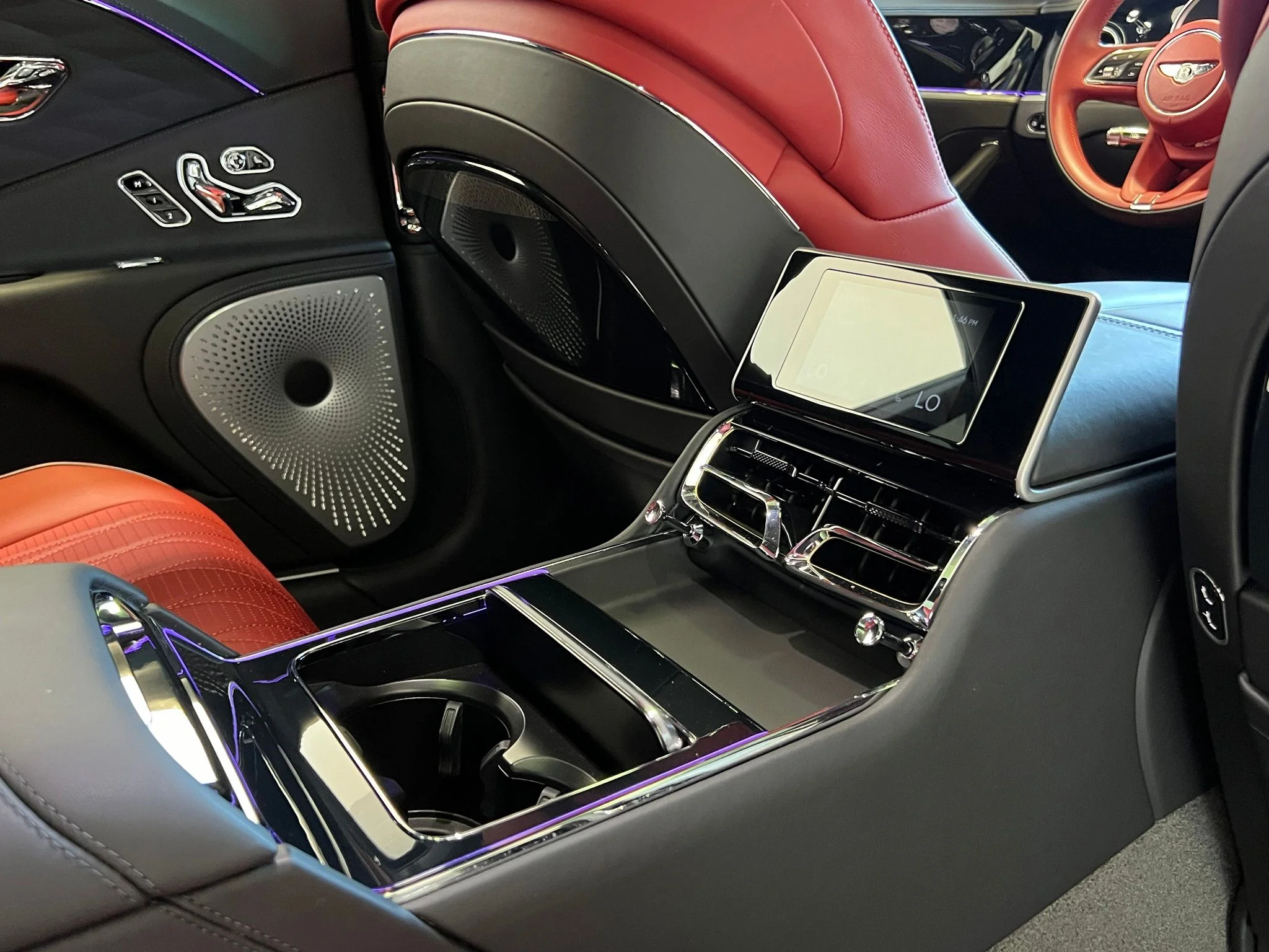 Used 2022  Bentley W12 image 34