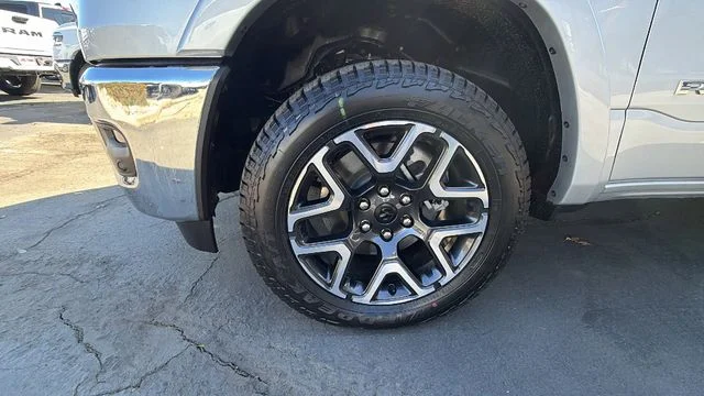 2026 RAM 1500 Laramie - Photo 10