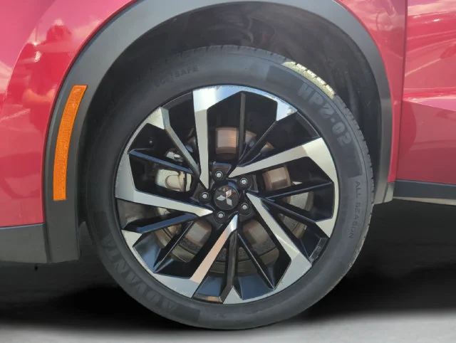 Used 2024  Mitsubishi SE image 48