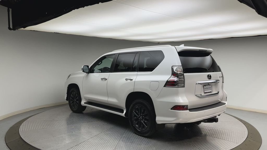 Used 2021 Starfire Pearl Lexus 460 image 4