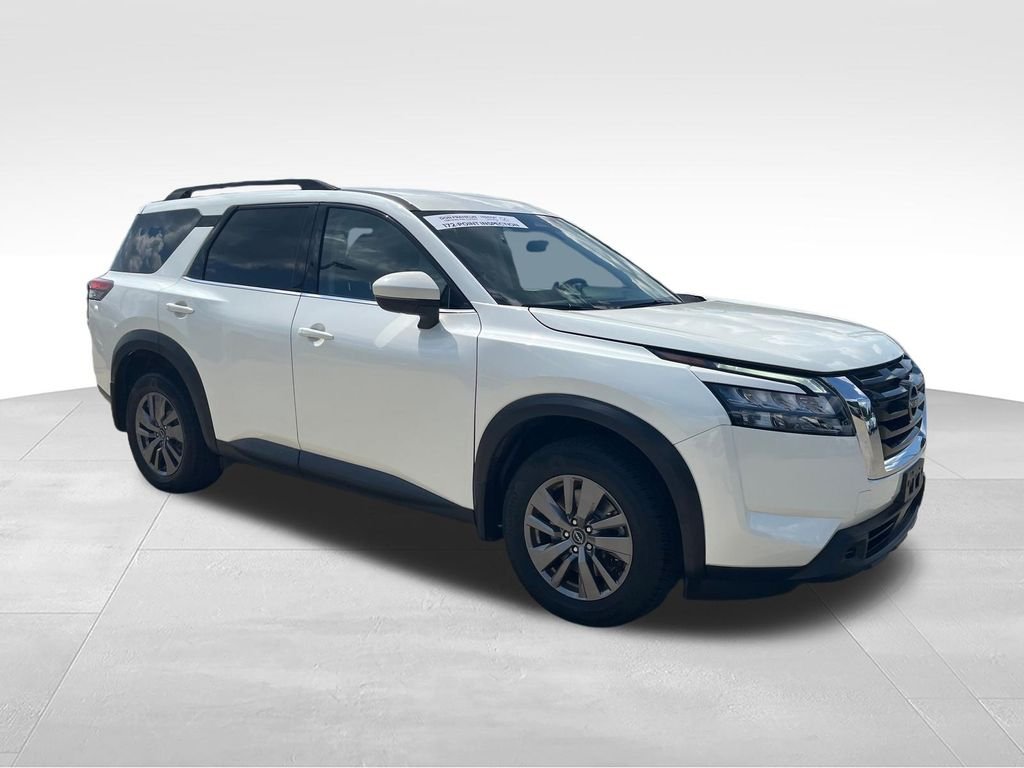 Used 2024 White Nissan SV image 7