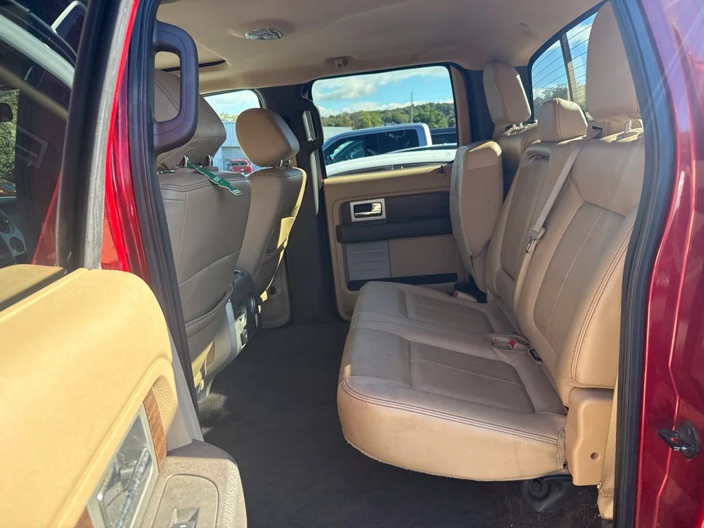 Used 2013  Ford Lariat image 6