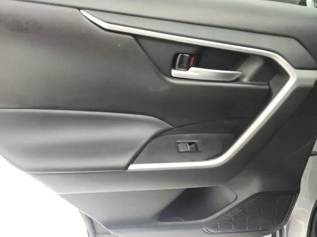 Used 2024 Silver Toyota XLE image 9