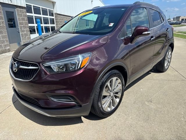 Used 2018 Red Buick Preferred image 2