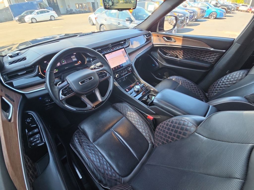 Used 2022 Black Jeep Summit 4xe image 18