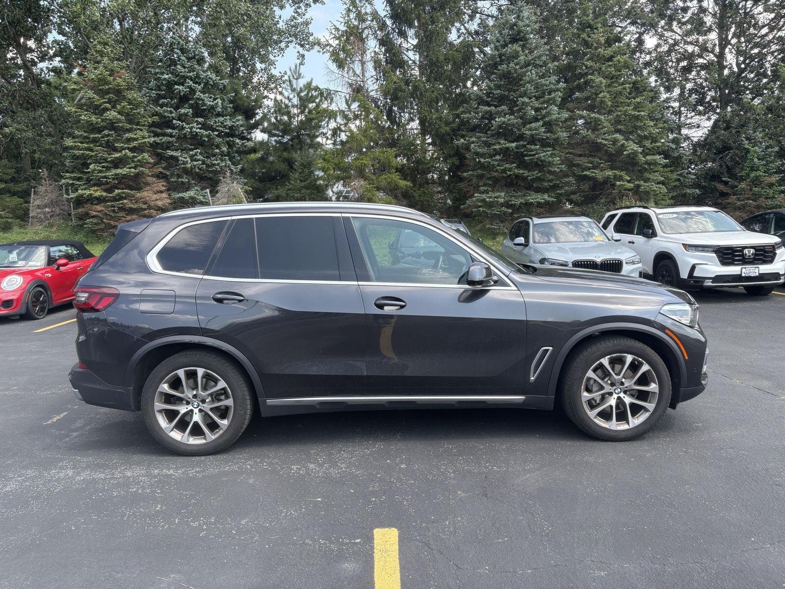 Used 2023 Dark Graphite Metallic BMW xDrive40i image 8