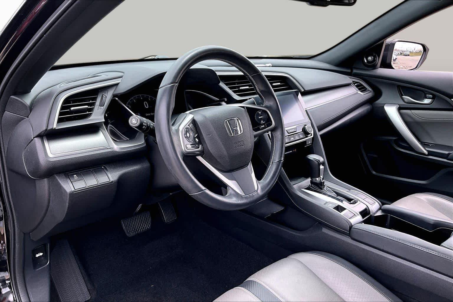 Used 2018 Crystal Black Pearl Honda EX-L image 15