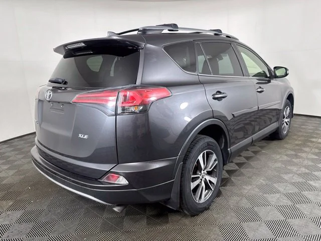 Used 2017 Gray Toyota XLE image 3