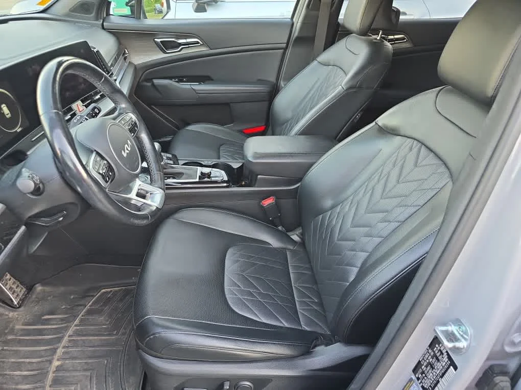 Used 2023 Wolf Gray/Ebony Black Roof Kia X-Pro image 7