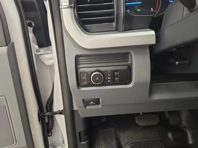 New 2026 Oxford White Ford F-250® XL image 37