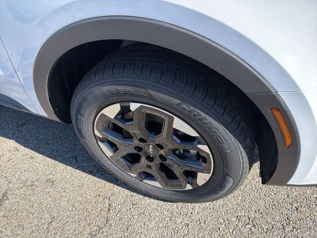 New 2026 Glacial White Pearl Kia S image 9