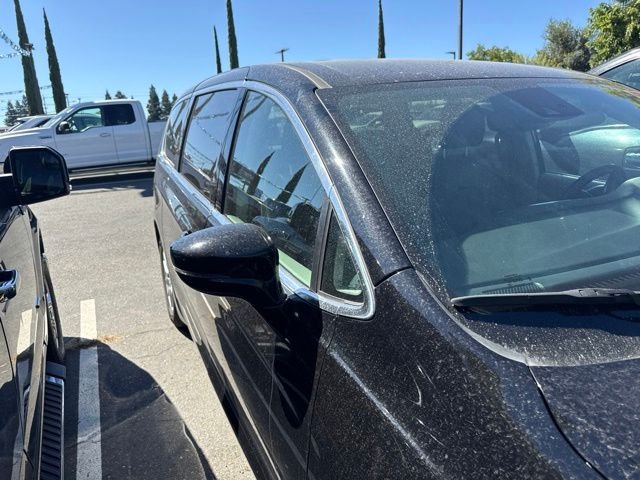Used 2024 Black Chrysler Touring L image 4
